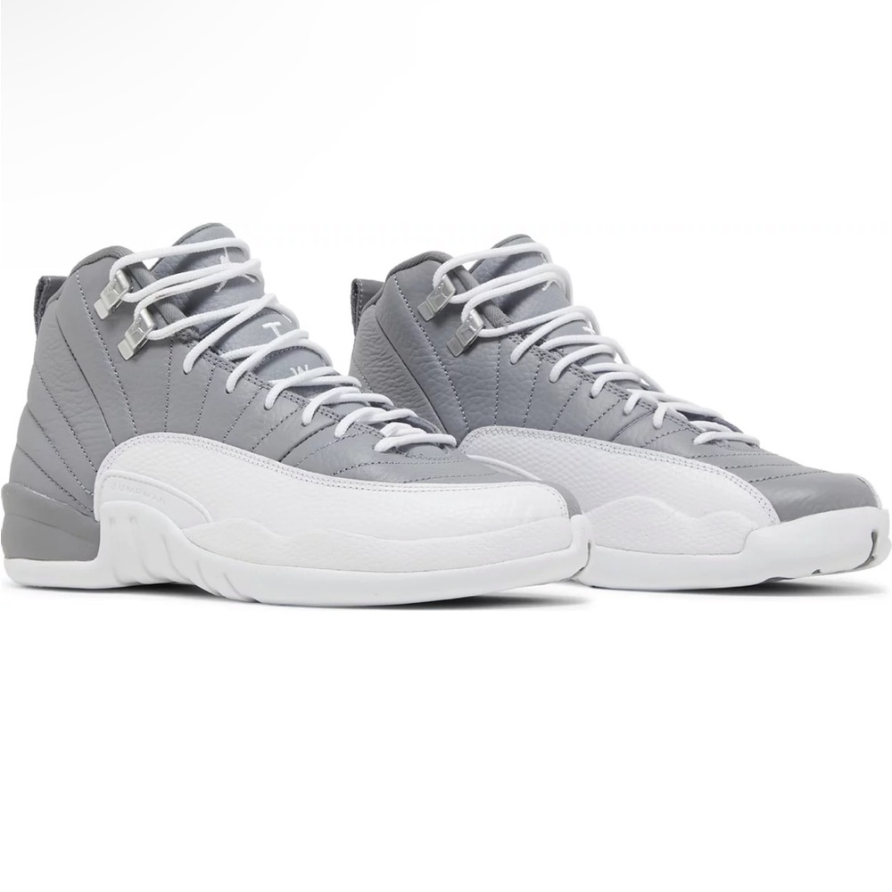NWT Air Jordan 12 Retro (gs) Stealth White Cool Grey